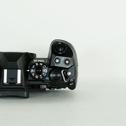 OLYMPUS OM-D E-M1 Mark III