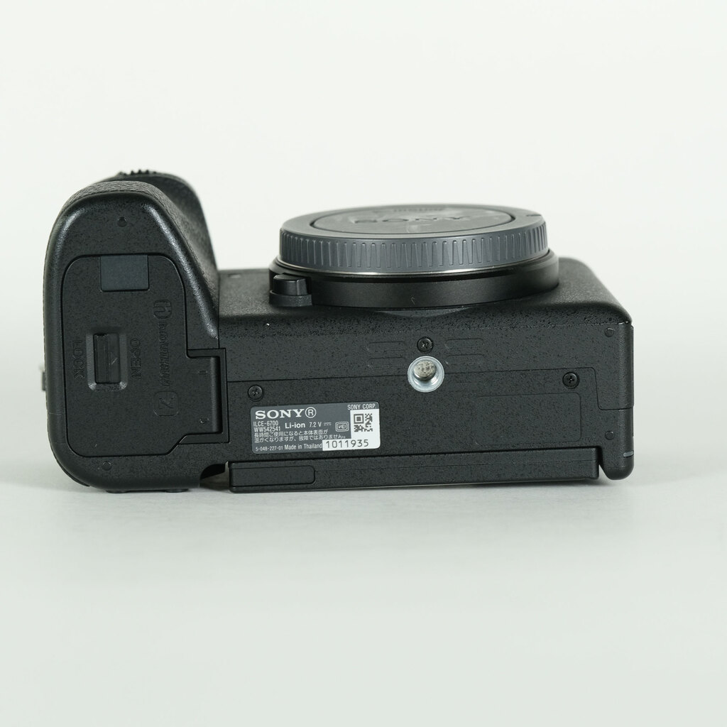 SONY α6700（ILCE-6700）の出品 | ONE SCENE（ワンシーン）
