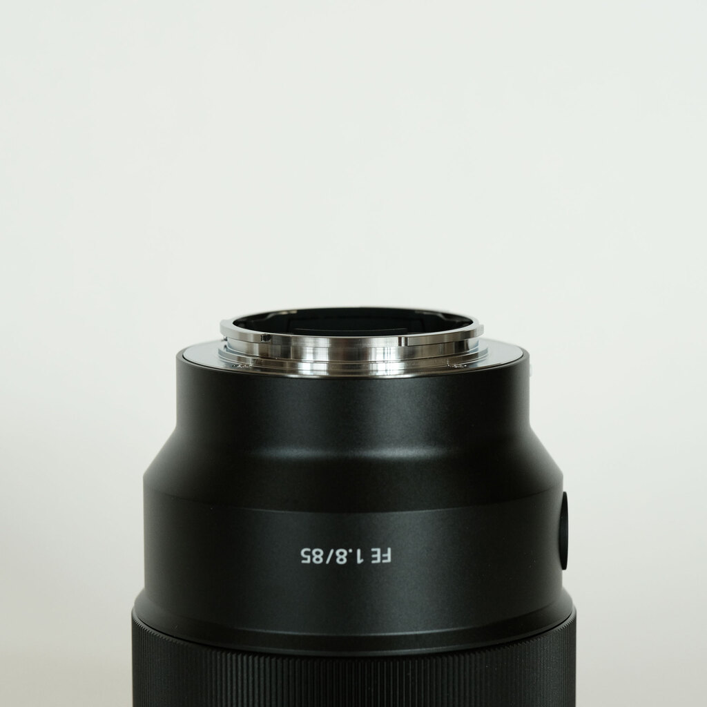 SONY FE 85mm F1.8 SEL85F18
