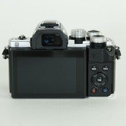 OLYMPUS OM-D E-M10 Mark II