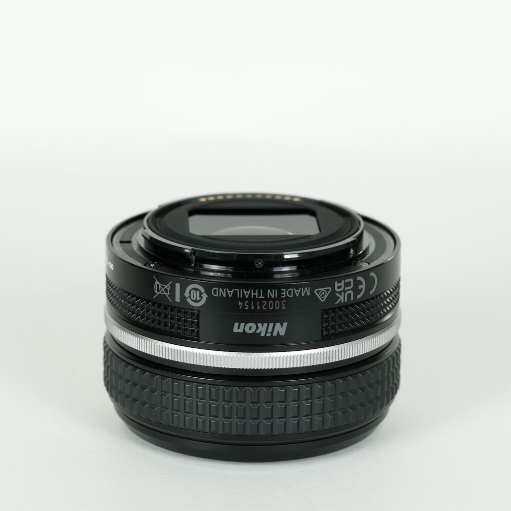 Nikon NIKKOR Z 40mm f/2 Nikon NIKKOR Z 40mm f/2