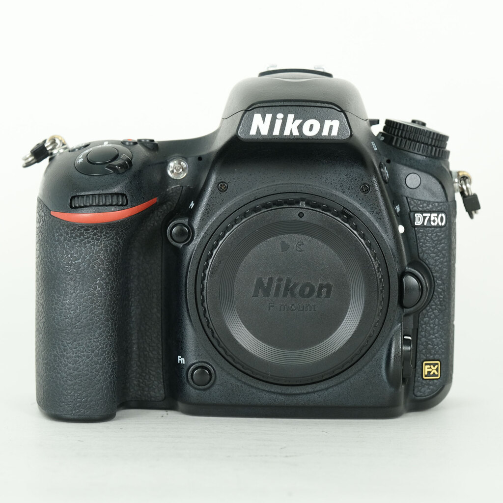 D750 ボディ 中古価格比較 - 価格.com