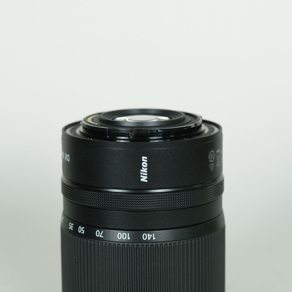 Nikon NIKKOR Z DX 18-140mm f/3.5-6.3 VR Nikon NIKKOR Z DX 18-140mm f/3.5-6.3 VR