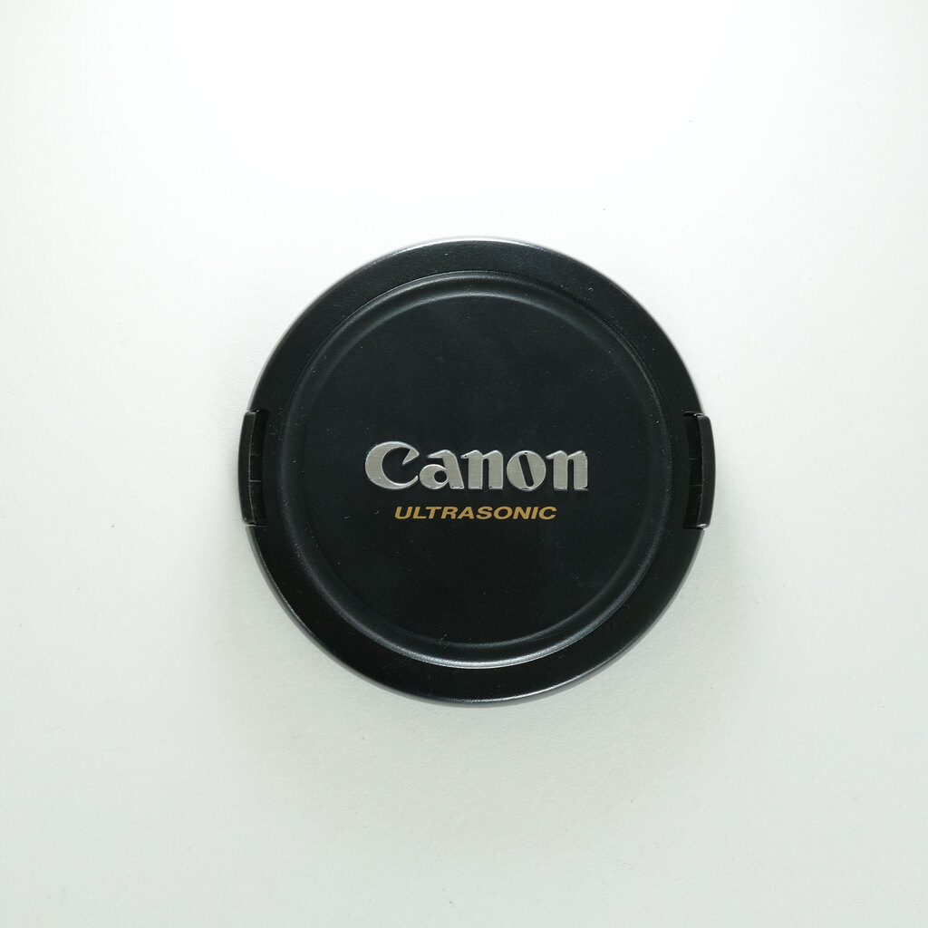 Canon EF28-135mm F3.5-5.6 IS USM