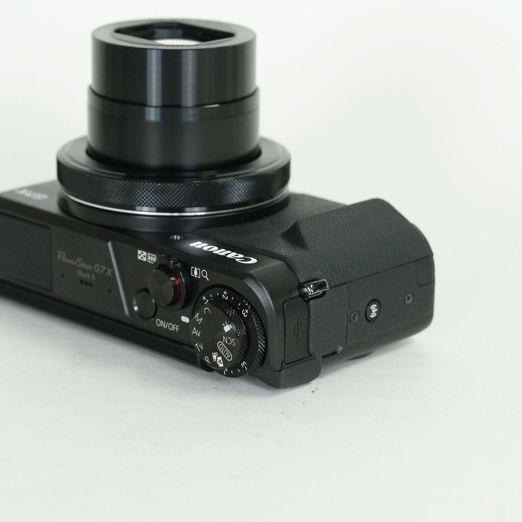 Canon PowerShot G7X Mark II