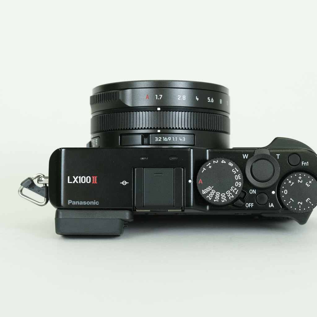 Panasonic LUMIX DC-LX100M2