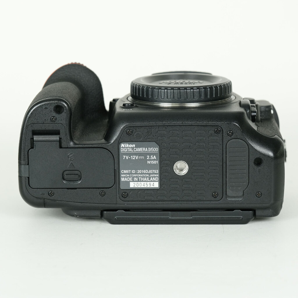 Nikon D500の出品 | ONE SCENE（ワンシーン）