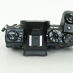 OLYMPUS OM-D E-M1 Mark III