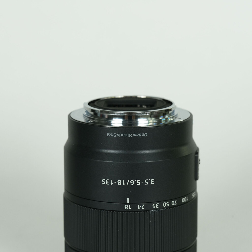 SONY E 18-135mm F3.5-5.6 OSS SEL18135