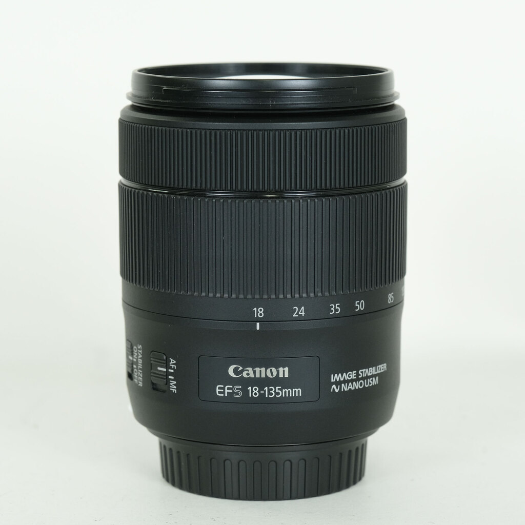 Canon EF-S18-135mm F3.5-5.6 IS USM