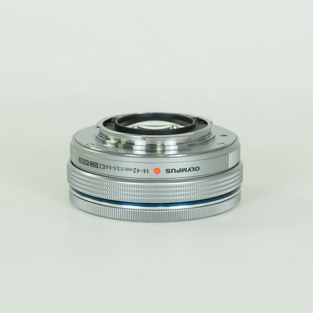 OLYMPUS M.ZUIKO DIGITAL ED 14-42mm F3.5-5.6 EZ シルバー OLYMPUS M.ZUIKO DIGITAL ED 14-42mm F3.5-5.6 EZ シルバー