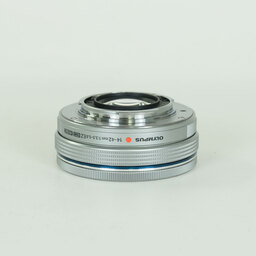 OLYMPUS M.ZUIKO DIGITAL ED 14-42mm F3.5-5.6 EZ シルバー OLYMPUS M.ZUIKO DIGITAL ED 14-42mm F3.5-5.6 EZ シルバー