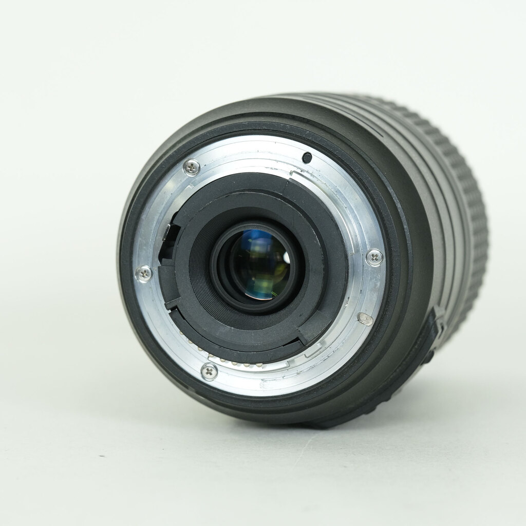 Nikon AF-S DX NIKKOR 55-300mm F4.5-5.6G ED VR Nikon AF-S DX NIKKOR 55-300mm F4.5-5.6G ED VR