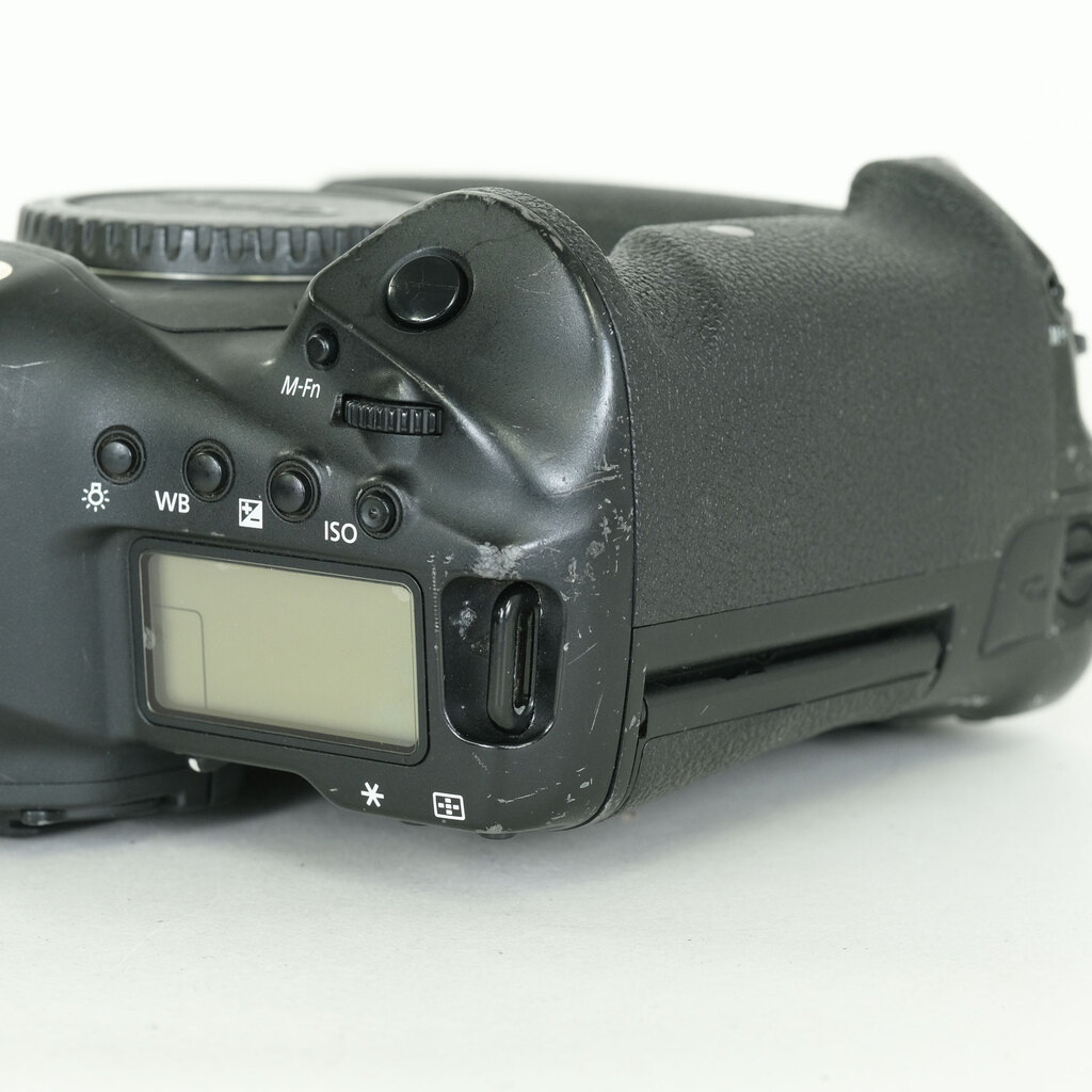 Canon EOS-1D X Mark II