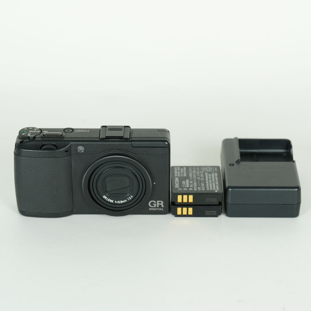RICOH GR DIGITAL II