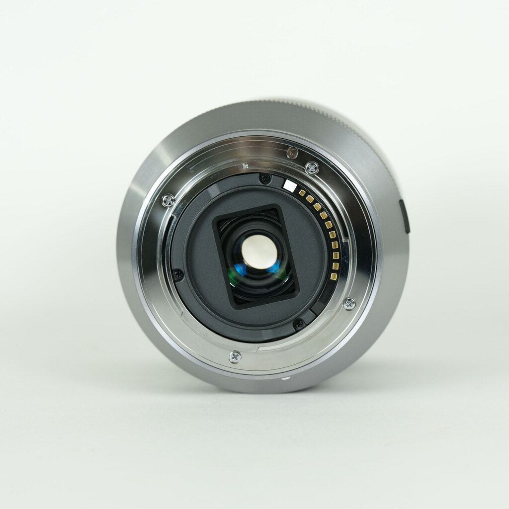 SONY E18-200mm F3.5-6.3 OSS SEL18200