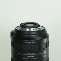 Nikon AF-S DX NIKKOR 18-300mm f/3.5-6.3G ED VR Nikon AF-S DX NIKKOR 18-300mm f/3.5-6.3G ED VR