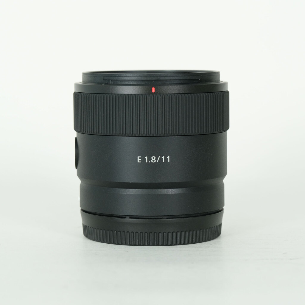 E 11 mm F1.8 SEL11F18 中古価格比較 - 価格.com