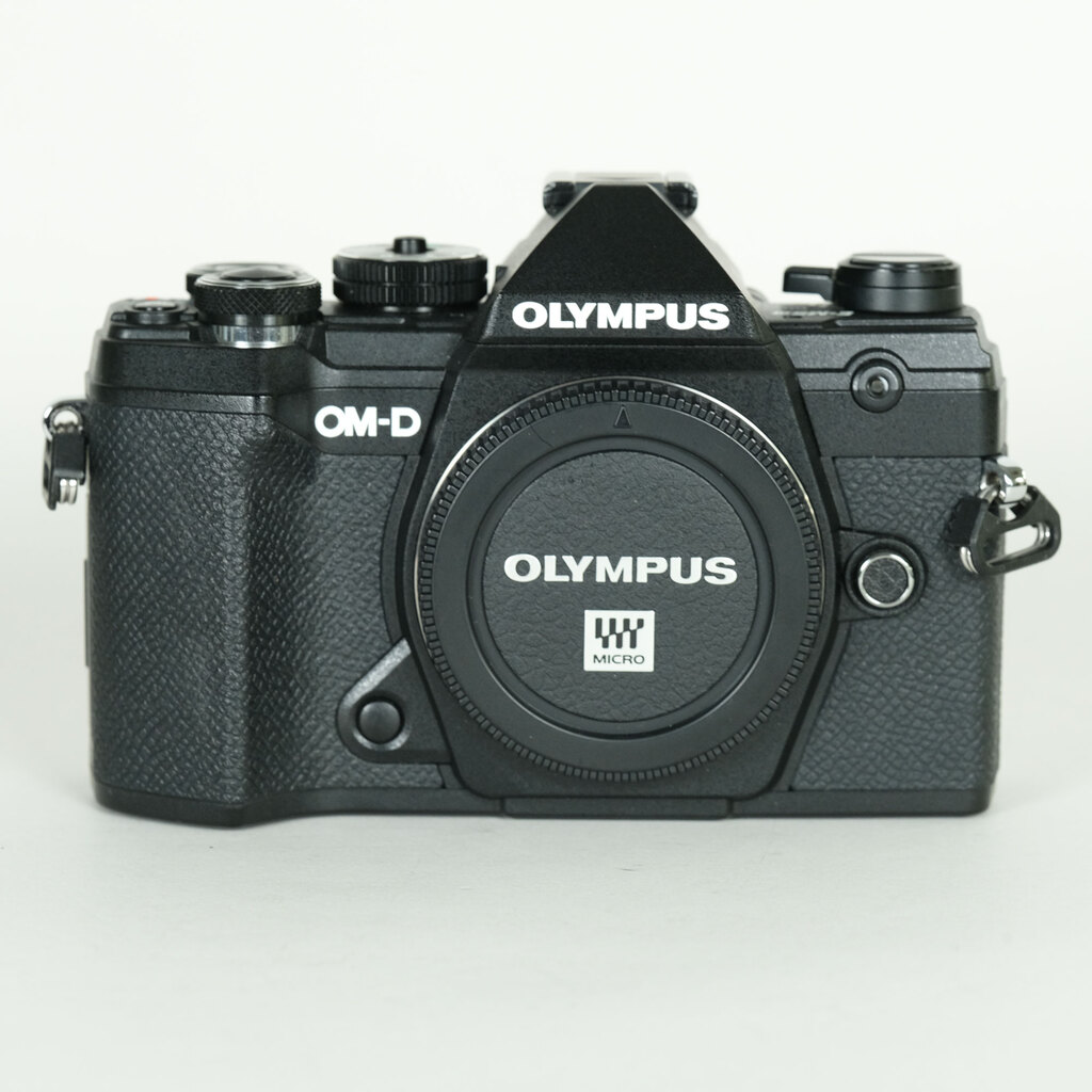 OLYMPUS OM-D E-M5 Mark III