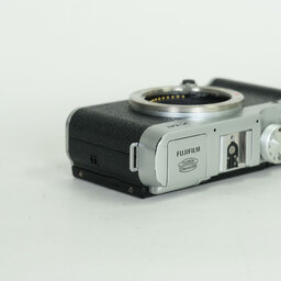 FUJIFILM X-M1 ボディ シルバー