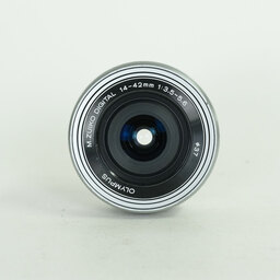 OLYMPUS M.ZUIKO DIGITAL ED 14-42mm F3.5-5.6 EZ シルバー