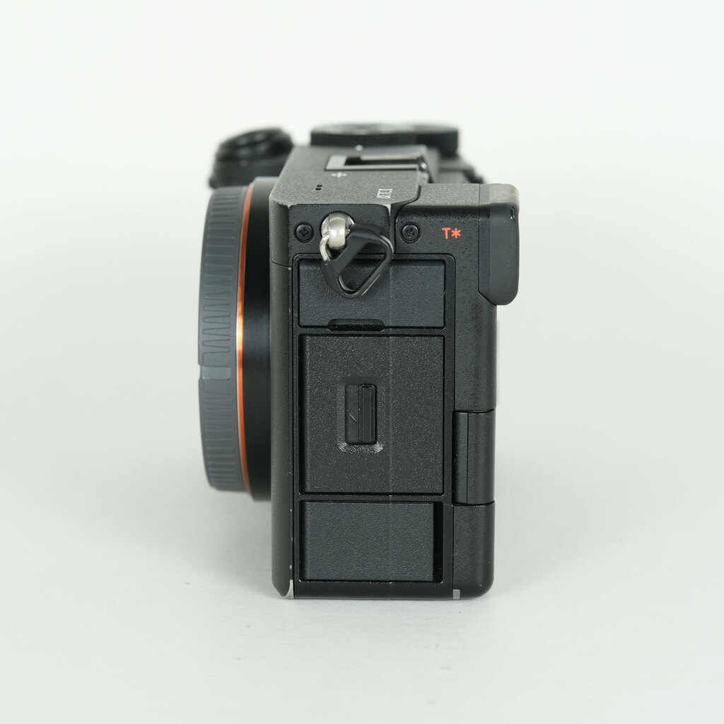 SONY ��7C II�iILCE-7CM2�j [�{�f�B �u���b�N]