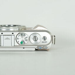 OLYMPUS PEN E-PL9