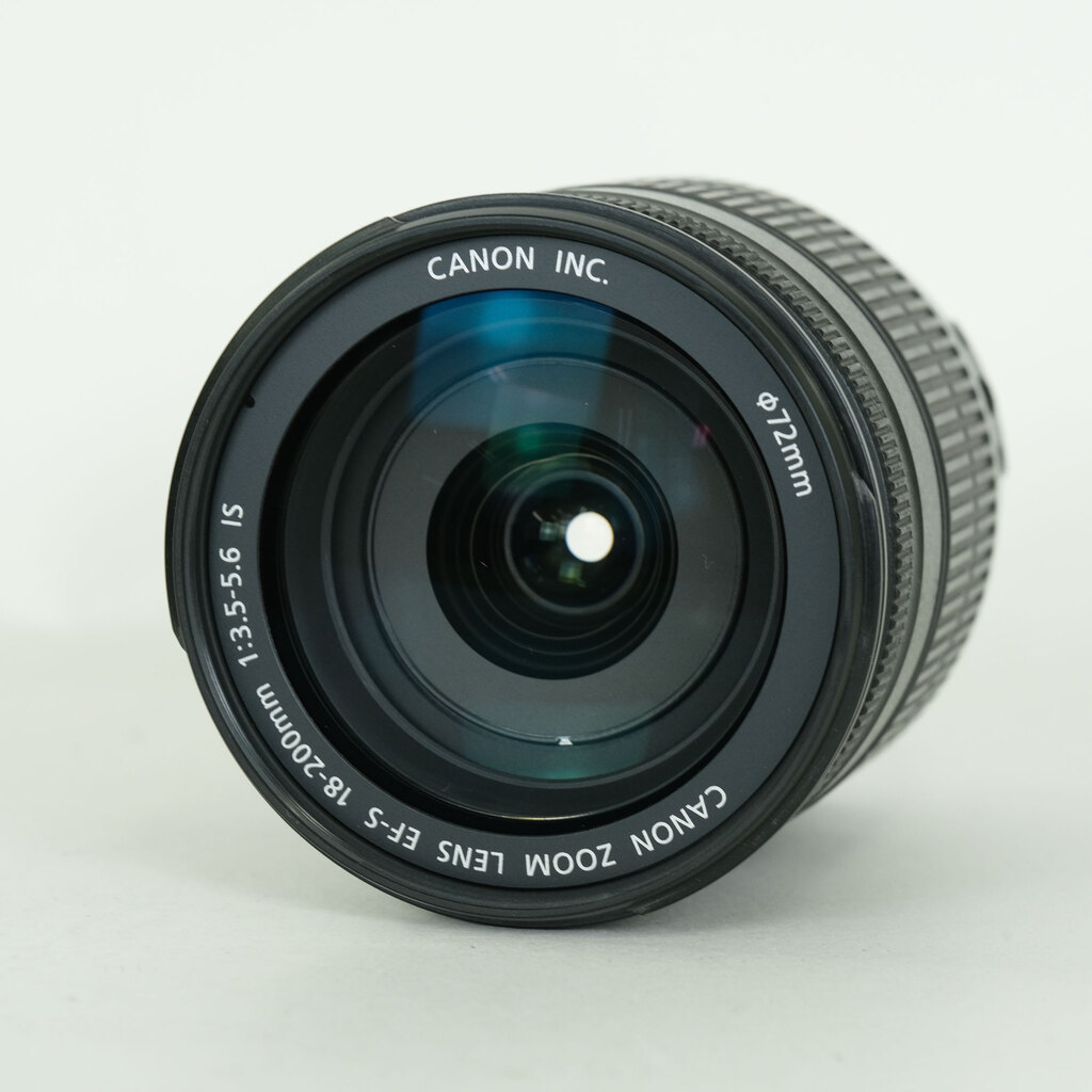 Canon EF-S18-200mm F3.5-5.6 IS