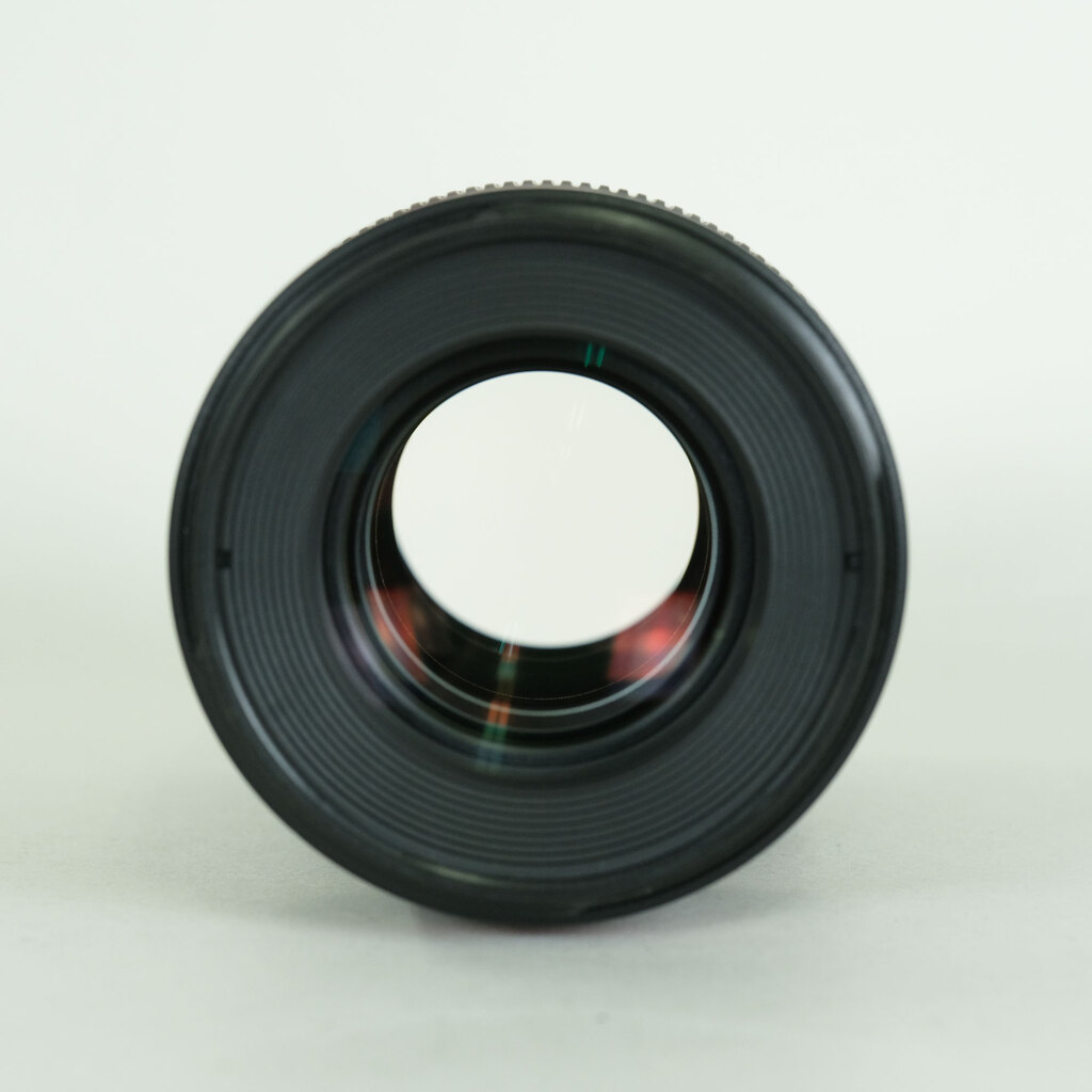 Canon EF100mm F2.8Lマクロ IS USM