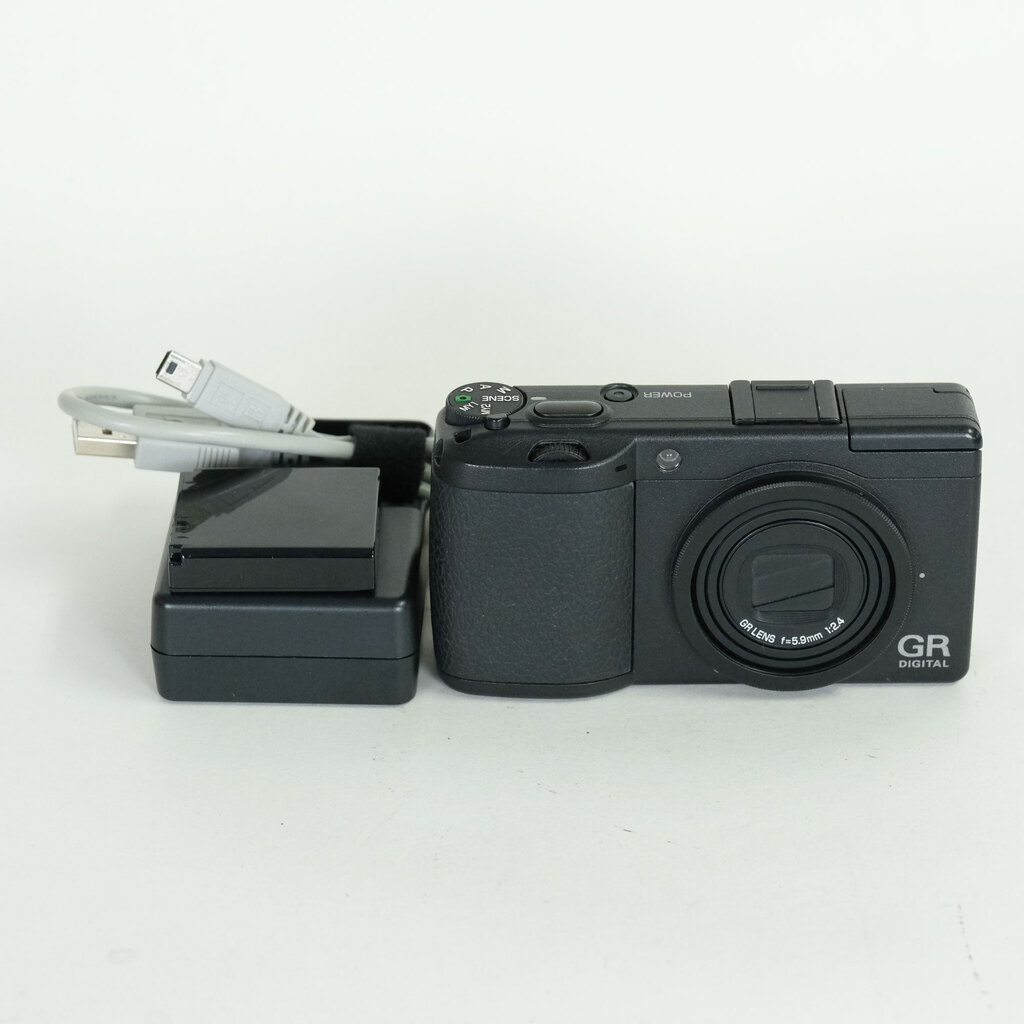 RICOH GR DIGITAL II