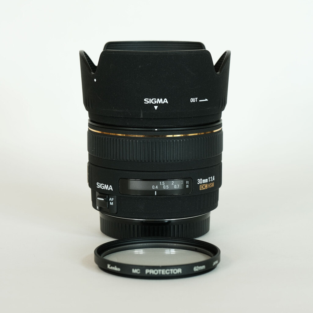 SIGMA 30mm F1.4 EX DC HSM [キヤノン用]の出品 | ONE SCENE（ワンシーン）