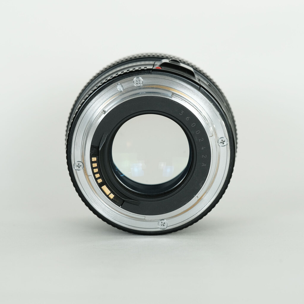 Canon EF100mm F2 USM