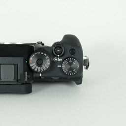 FUJIFILM X-T4