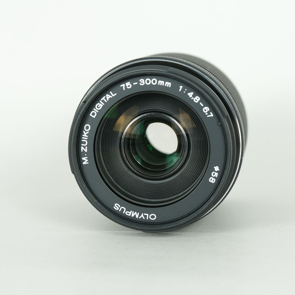 OLYMPUS M.ZUIKO DIGITAL ED 75-300mm F4.8-6.7 II