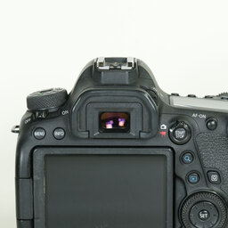 Canon EOS 6D Mark II