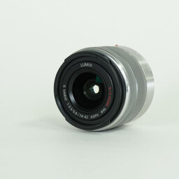 Panasonic LUMIX G VARIO 14-42mm F3.5-5.6II ASPH. MEGA O.I.S. シルバー H-FS1442A-S Panasonic LUMIX G VARIO 14-42mm F3.5-5.6II ASPH. MEGA O.I.S. シルバー H-FS1442A-S