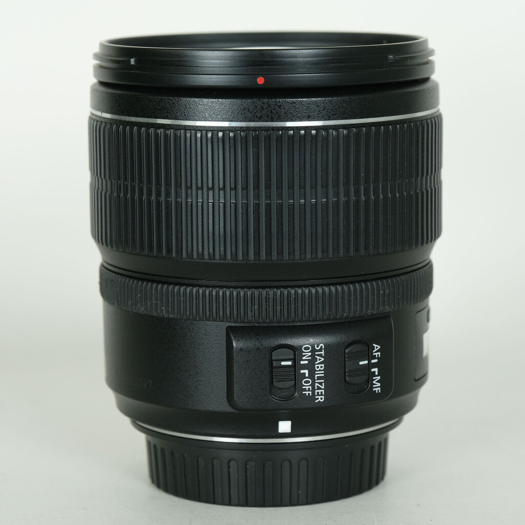Canon EF-S15-85mm F3.5-5.6 IS USM