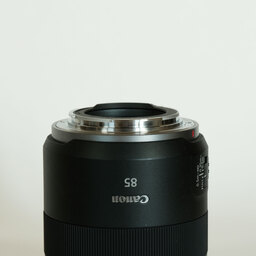 Canon RF85mm F2 MACRO IS STM