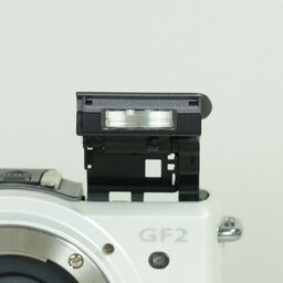 Panasonic LUMIX DMC-GF2-K ボディ ホワイト