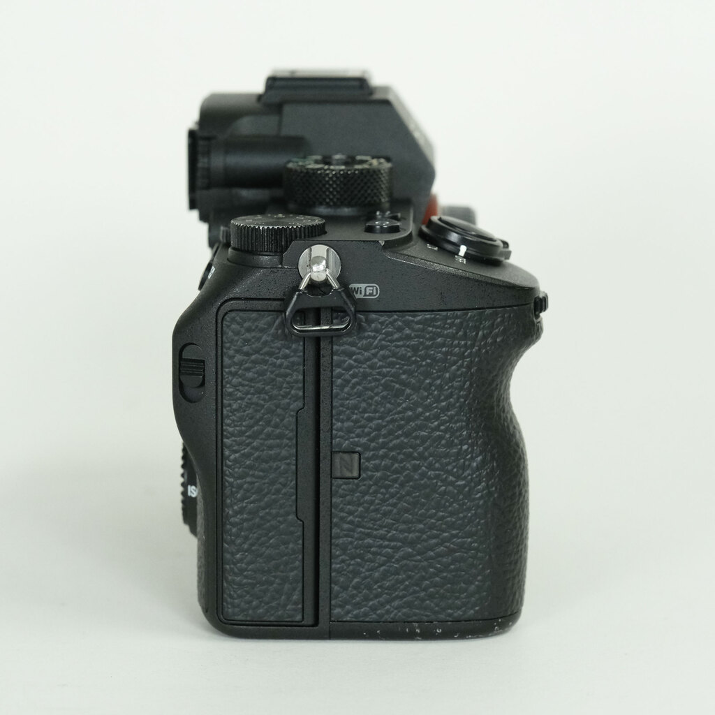 SONY α7R III(ILCE-7RM3) SONY α7R III(ILCE-7RM3)