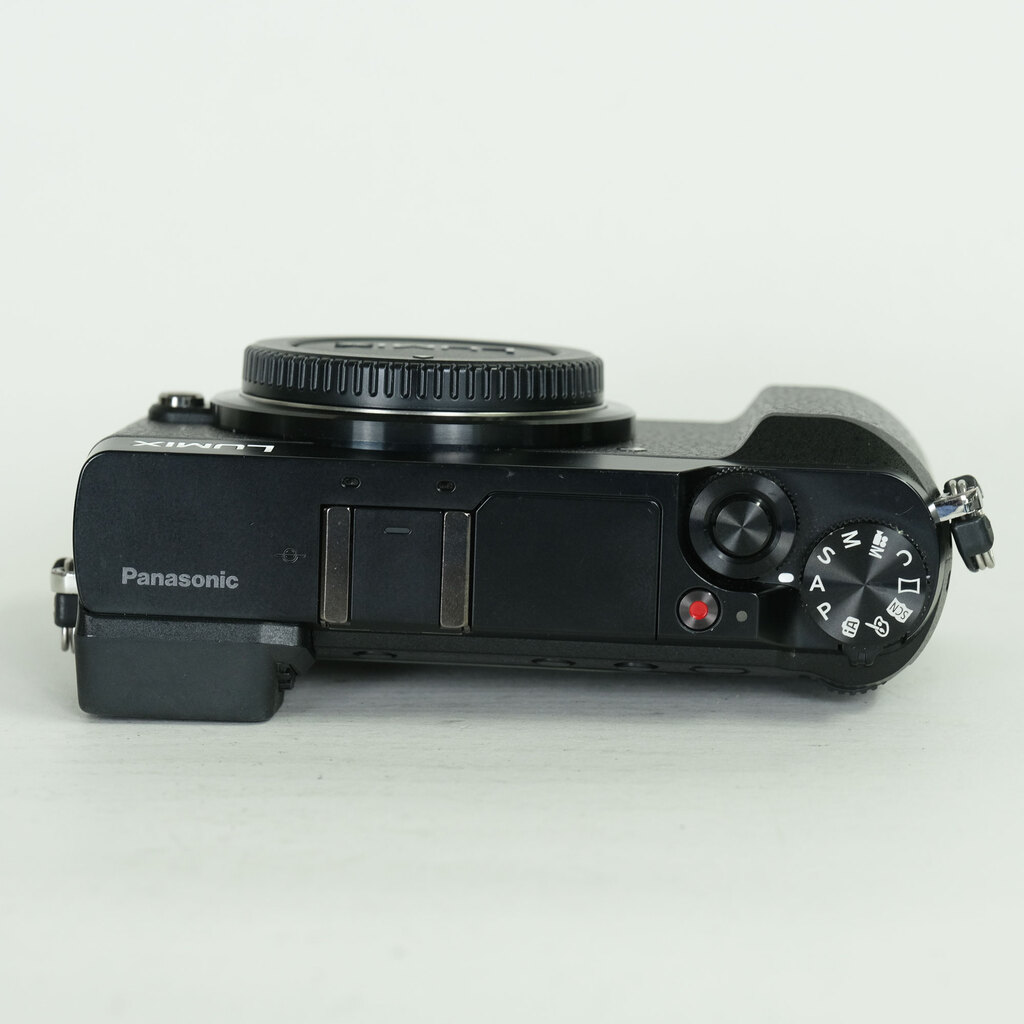 Panasonic LUMIX DMC-GX7MK2 ボディ ブラック