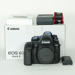 Canon EOS 6D Mark II