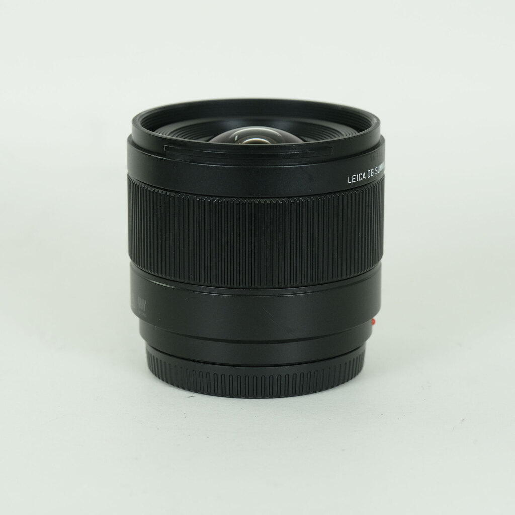 Panasonic LEICA DG SUMMILUX 9mm / F1.7 ASPH.