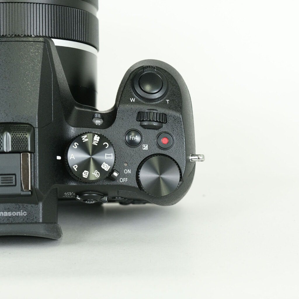 Panasonic LUMIX DMC-FZH1