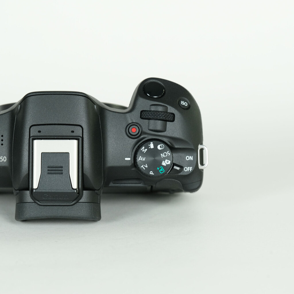 Canon EOS R50