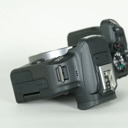 Canon EOS R10