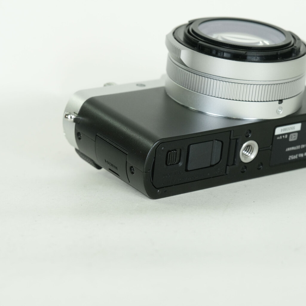 LEICA D-LUX7 シルバー