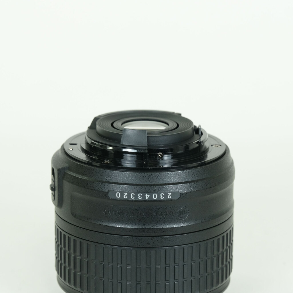 Nikon AF-S DX NIKKOR 18-55mm f3.5-5.6G VR II Nikon AF-S DX NIKKOR 18-55mm f3.5-5.6G VR II