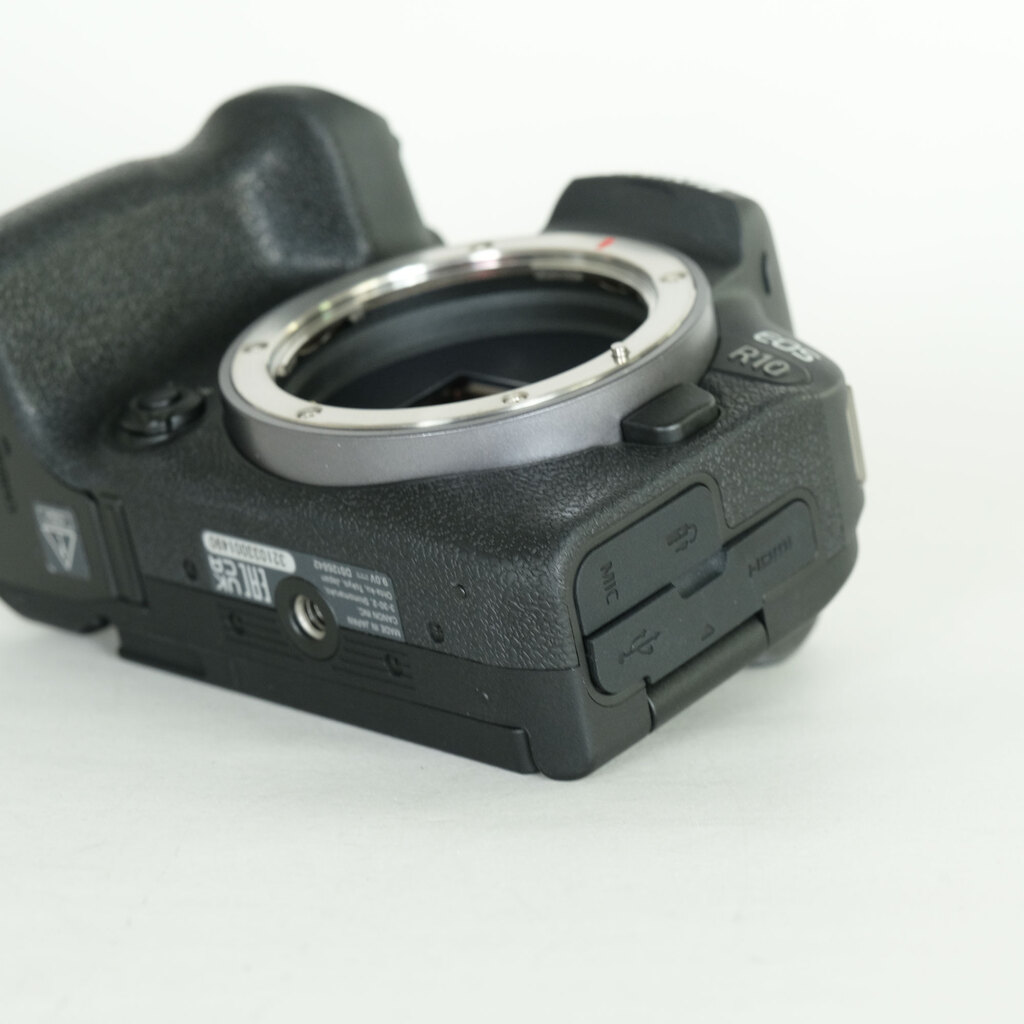 Canon EOS R10