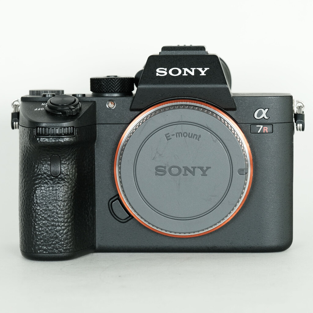 SONY α7RIII ボディ ILCE-7RM3A   【後期モデル 液晶下部にSONYロゴなし】